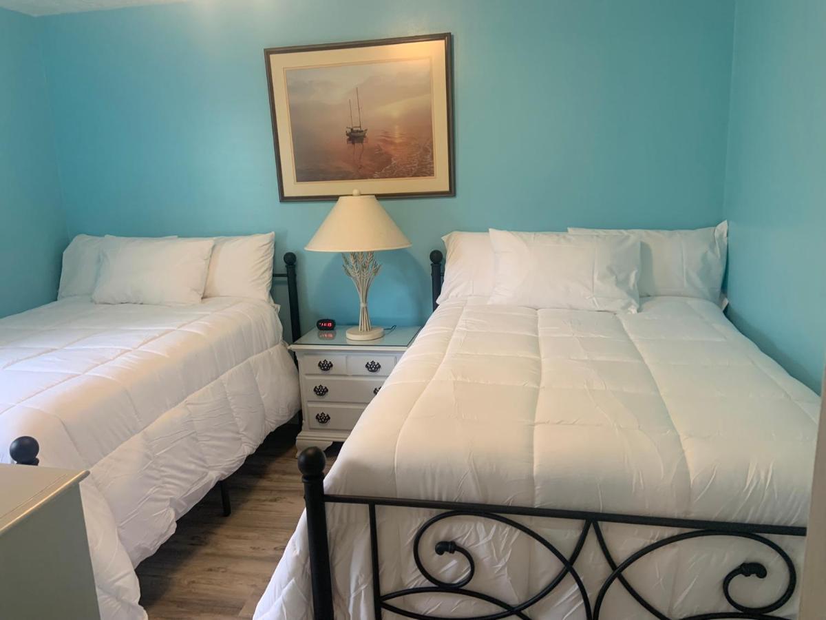 Cheerful Two Bedroom House 1.5 Miles From Beach. マートルビーチ エクステリア 写真