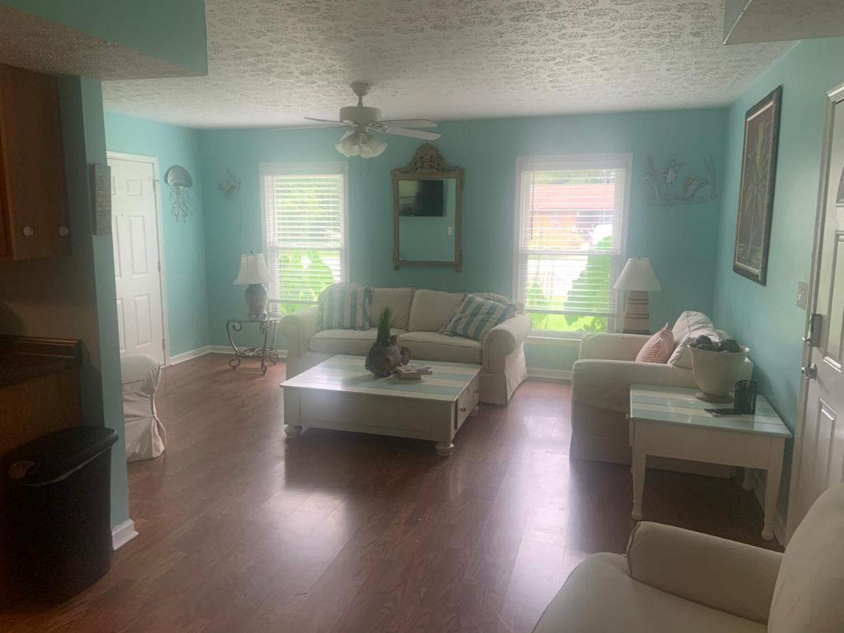Cheerful Two Bedroom House 1.5 Miles From Beach. マートルビーチ エクステリア 写真